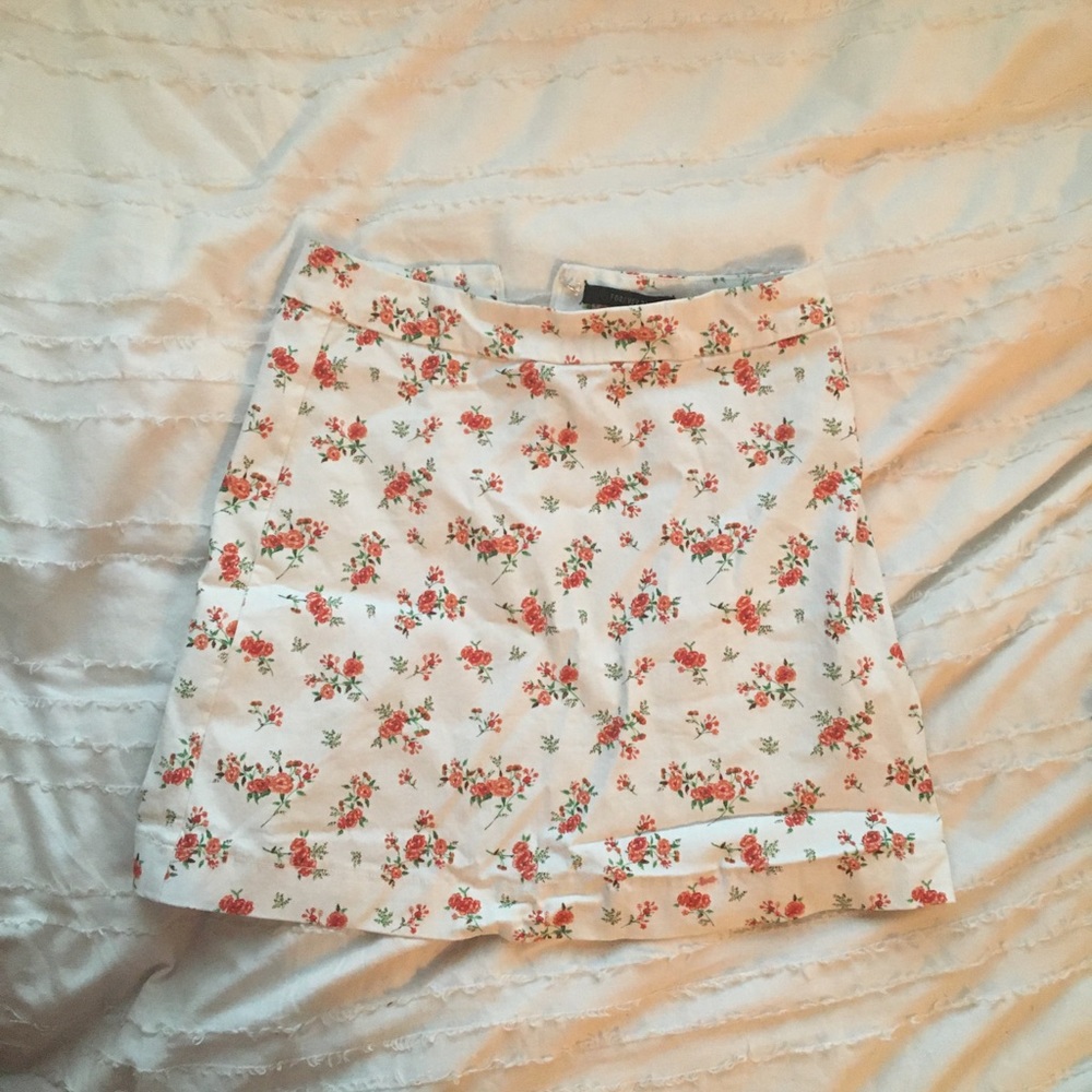floral pattern white stretchy miniskirt